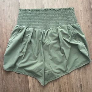 Worn a couple times, still in great condition, no tags